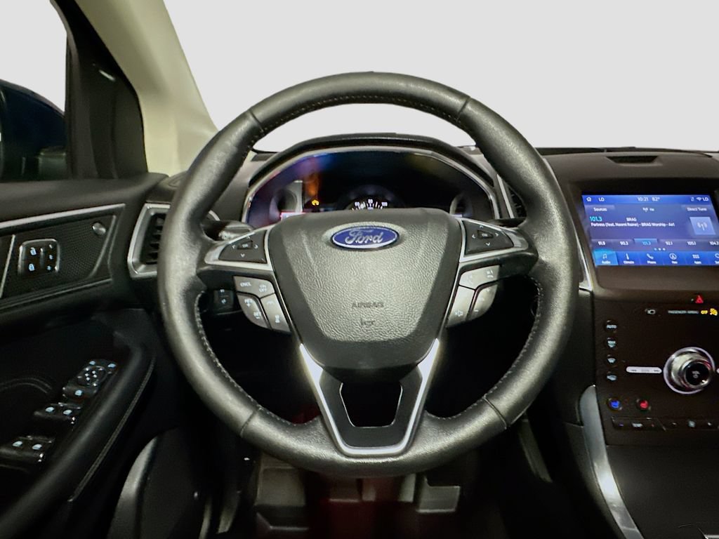 Used 2020 Ford Edge Titanium w/ Equipment Group 301A AWD/4WD image 12
