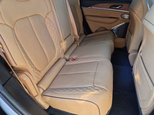 Certified 2024 Jeep Grand Cherokee Summit AWD/4WD image 21