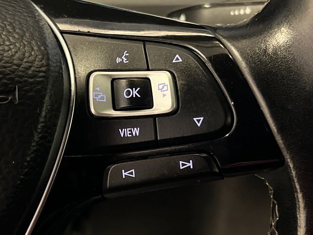 Used 2021 Volkswagen Tiguan SE R-Line image 21