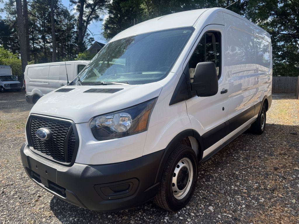 Used 2025 Ford Transit 250 148 Medium Roof RWD image 2