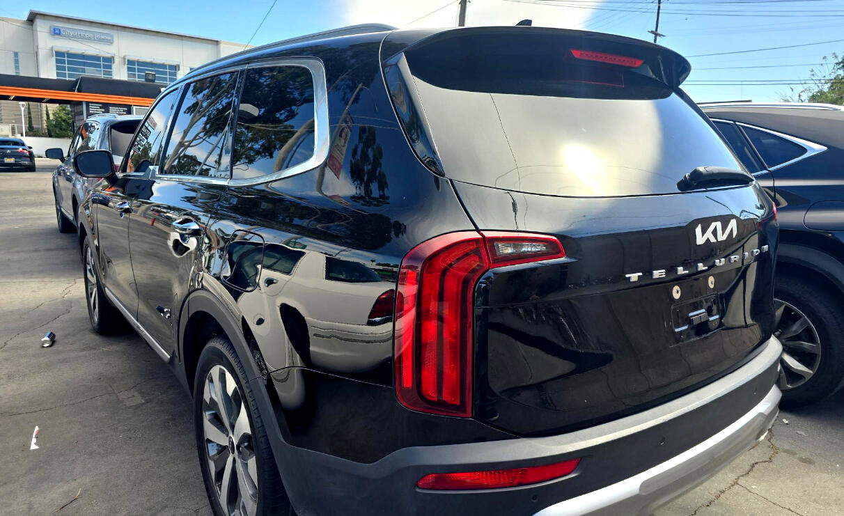 Used 2022 Kia Telluride S image 5