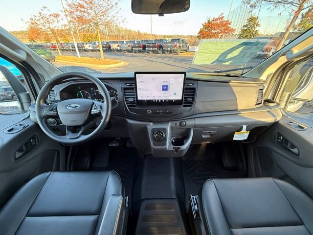 New 2024 Ford E-Transit Low Roof image 28