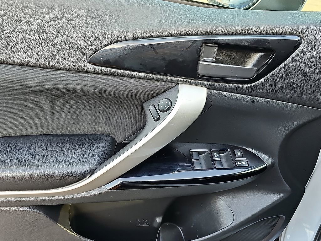 Used 2023 Mitsubishi Eclipse Cross LE image 12