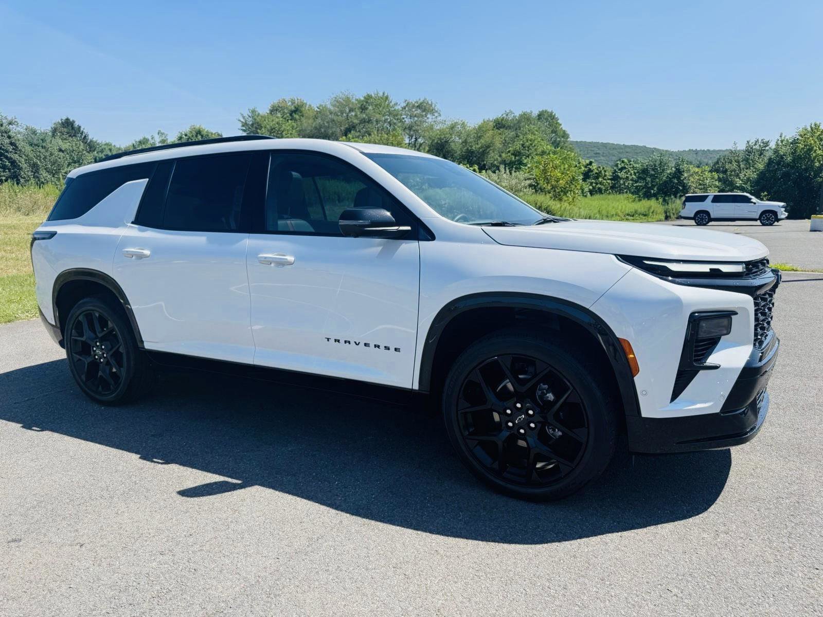 Used 2024 Chevrolet Traverse RS image 10