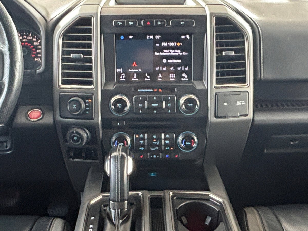 Used 2017 Ford F150 Raptor w/ Equipment Group 802A Luxury AWD/4WD image 3