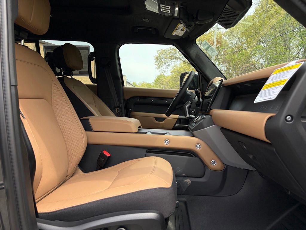 New 2026 Land Rover Defender 110 X AWD/4WD image 15
