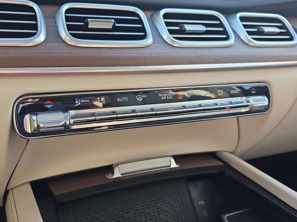 New 2026 Mercedes-Benz GLS 450 4MATIC image 24