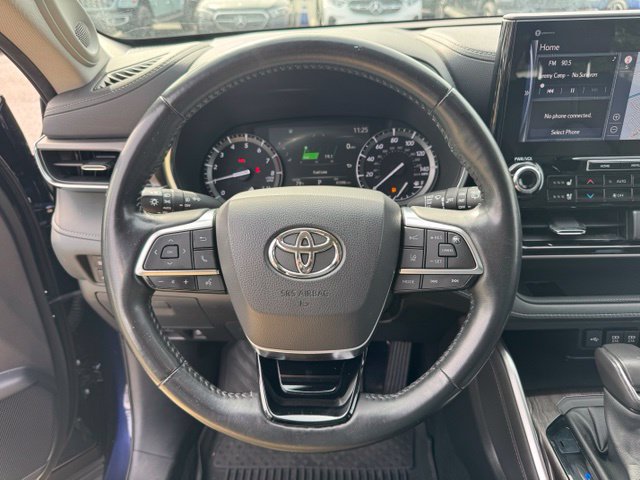 Used 2021 Toyota Highlander Limited AWD/4WD image 7