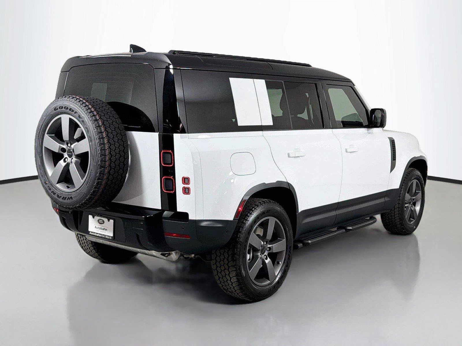 New 2026 Land Rover Defender 110 S AWD/4WD image 5