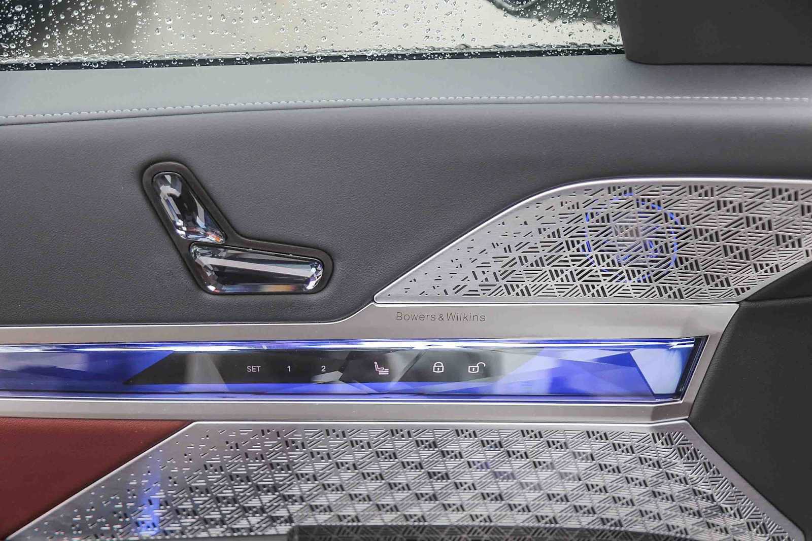 Used 2025 BMW i7 eDrive50 w/ M Sport Package image 18