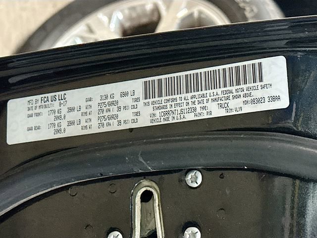 Used 2018 RAM 1500 Laramie image 32