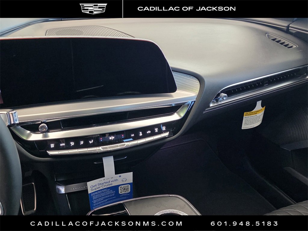 New 2026 Cadillac Lyriq V image 20