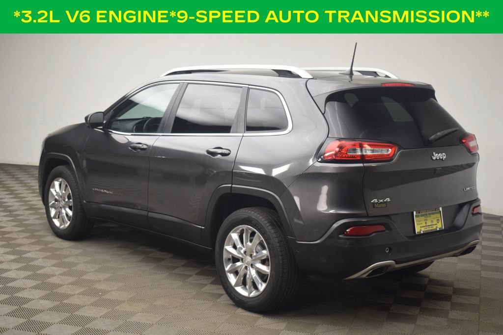 Used 2017 Jeep Cherokee Limited AWD/4WD image 6