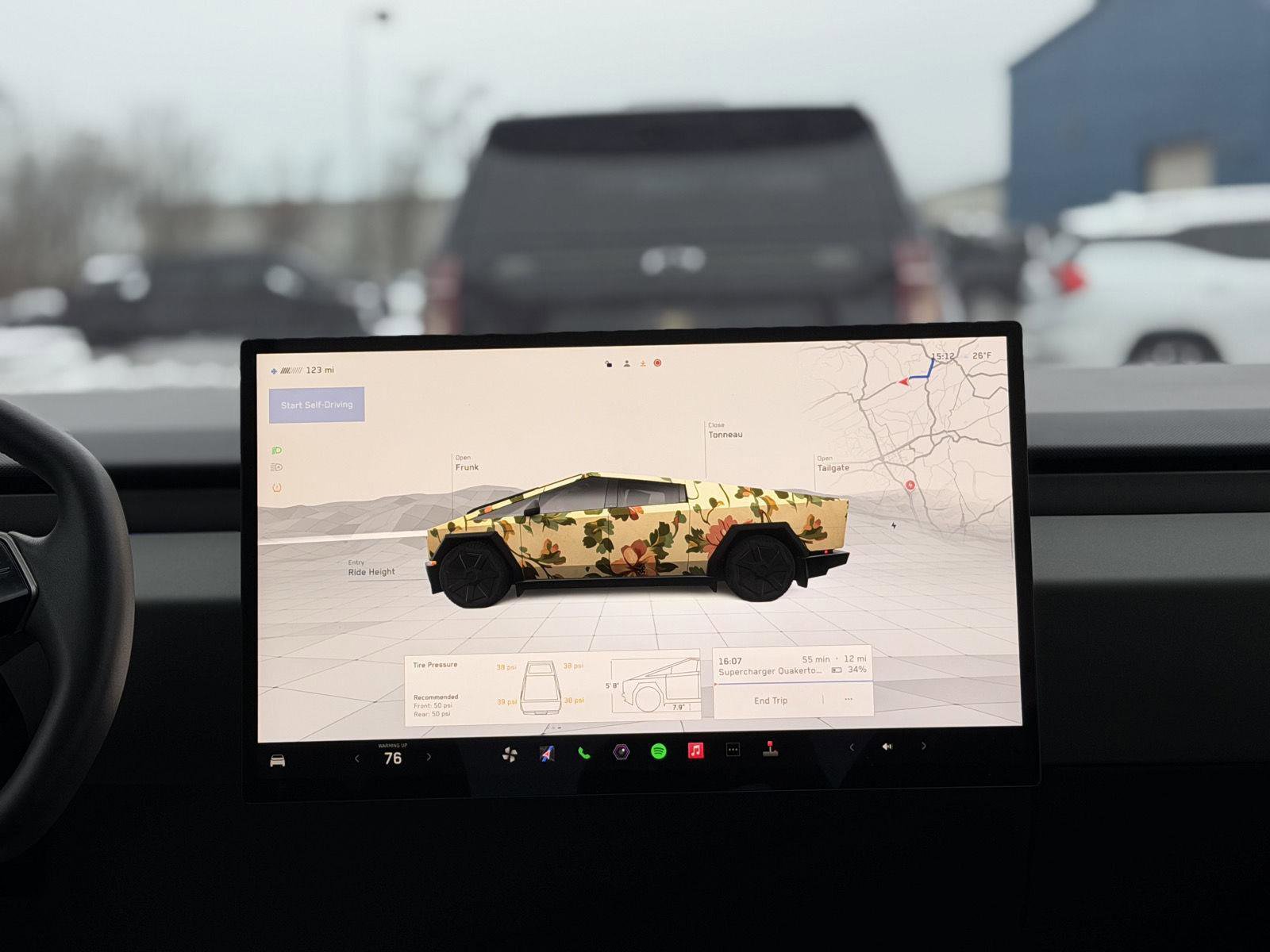 Used 2024 Tesla Cybertruck AWD Crew Cab image 33