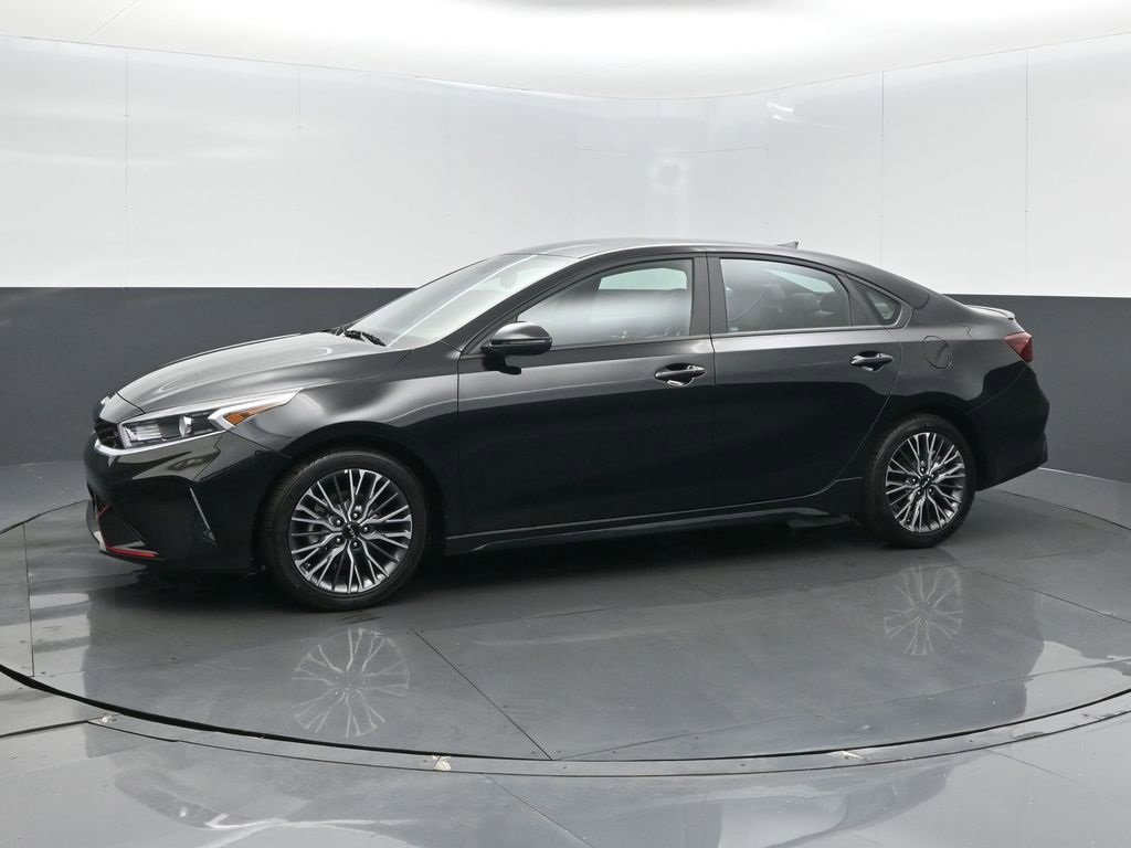 Used 2024 Kia Forte GT-Line w/ GT-Line Premium Package image 10