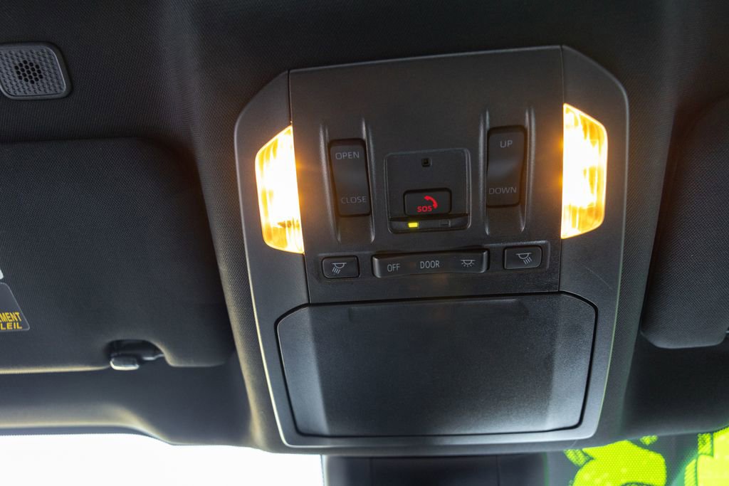 Certified 2025 Toyota Highlander XSE image 24