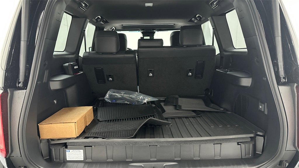 Used 2025 Toyota Land Cruiser image 13
