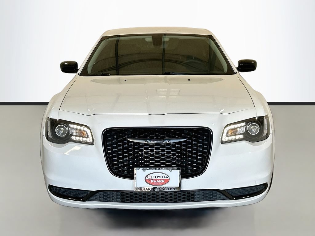 Used 2023 Chrysler 300 Touring w/ Sport Appearance Package RWD image 2