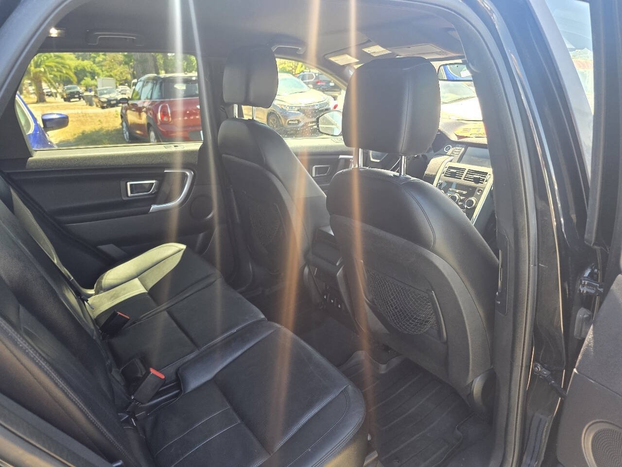 Used 2019 Land Rover Discovery Sport SE AWD/4WD image 17
