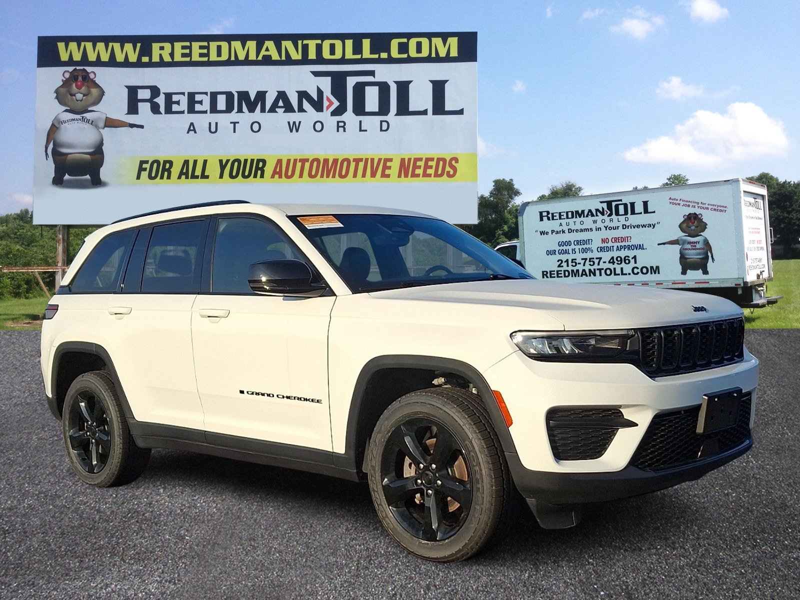 Used 2023 Jeep Grand Cherokee Altitude AWD/4WD image 1
