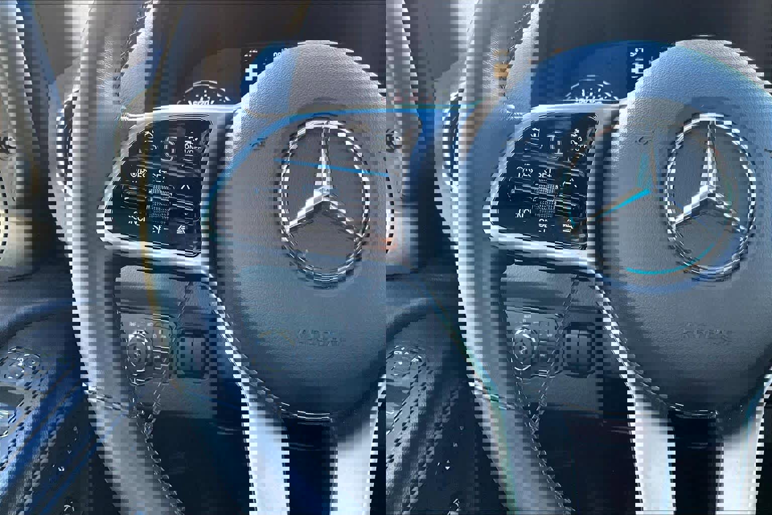 Used 2020 Mercedes-Benz Sprinter 2500 image 24