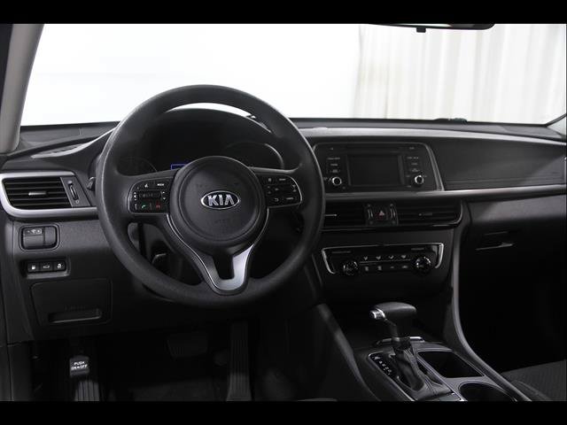 Used 2017 Kia Optima LX FWD image 6