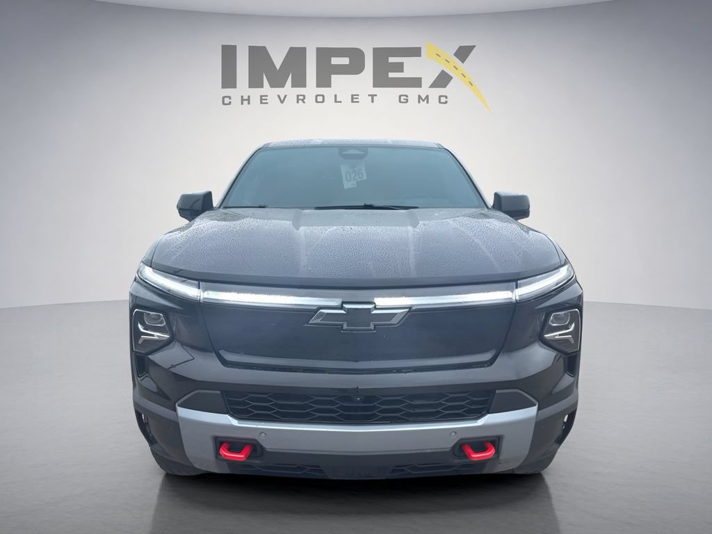 Used 2026 Chevrolet Silverado EV Trail Boss AWD/4WD image 6