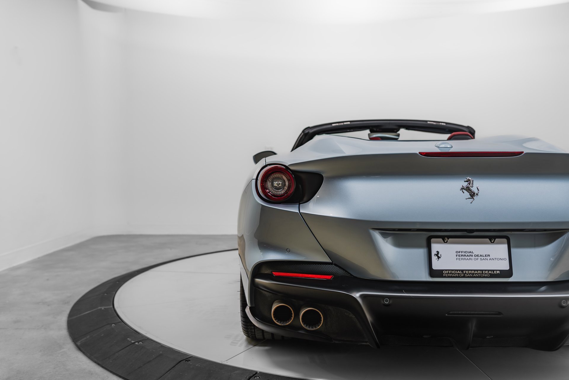 Certified 2022 Ferrari Portofino M image 51