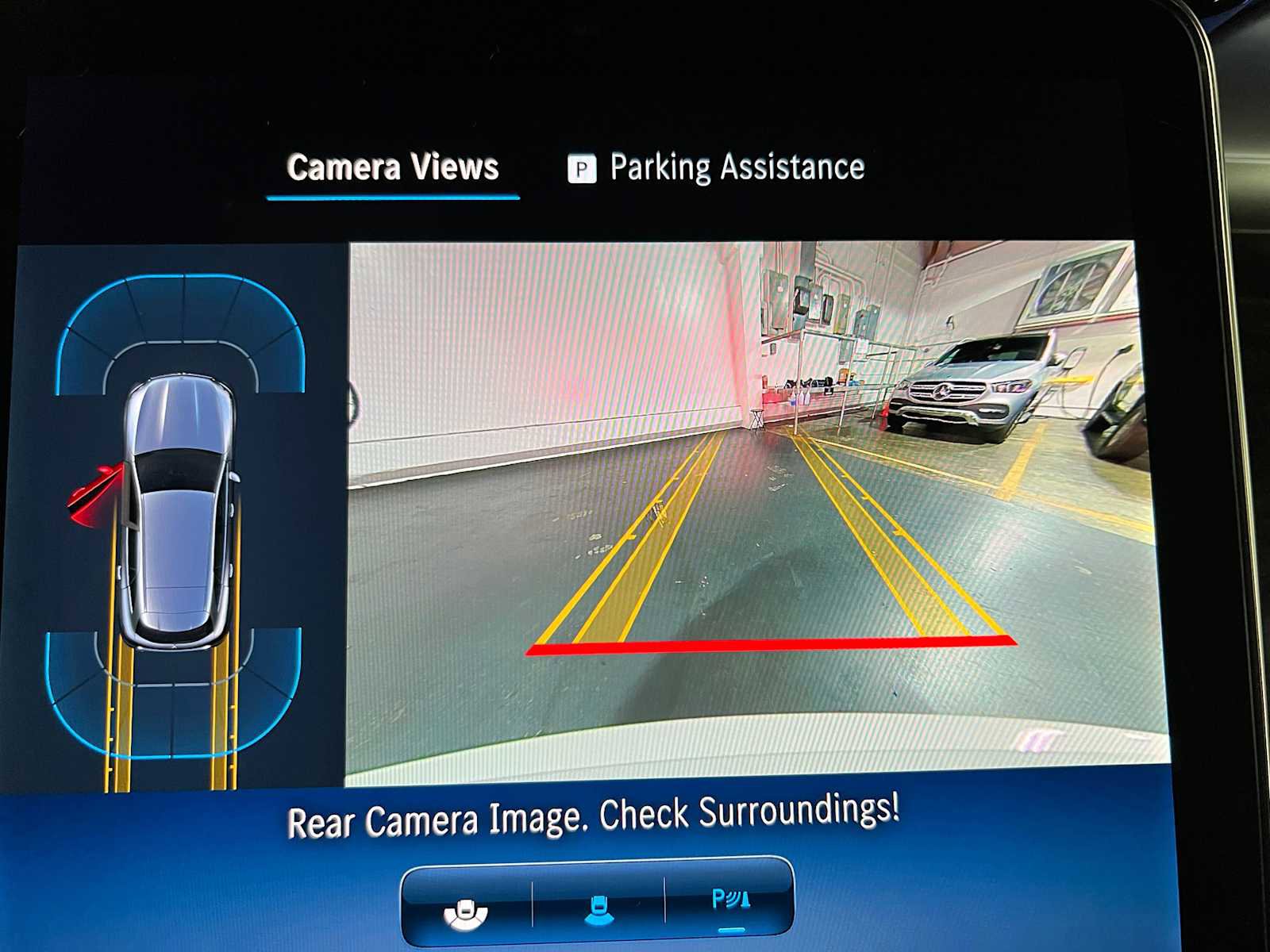 Used 2025 Mercedes-Benz GLC 300 4MATIC image 37