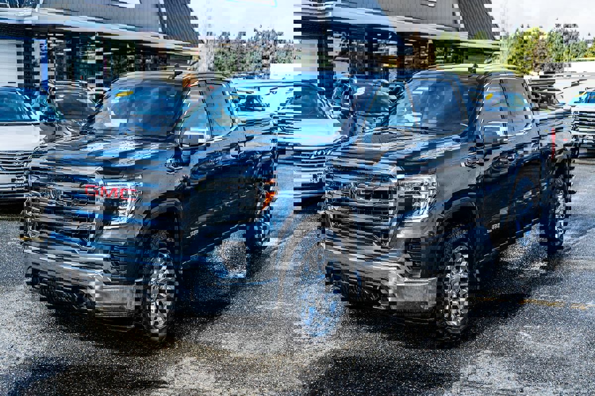 Used 2023 GMC Sierra 1500 SLE image 4
