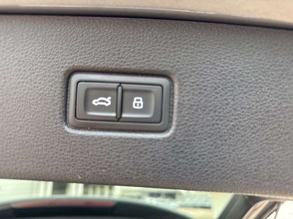 Used 2018 Audi Q7 2.0T Premium Plus w/ Premium Plus Package image 34