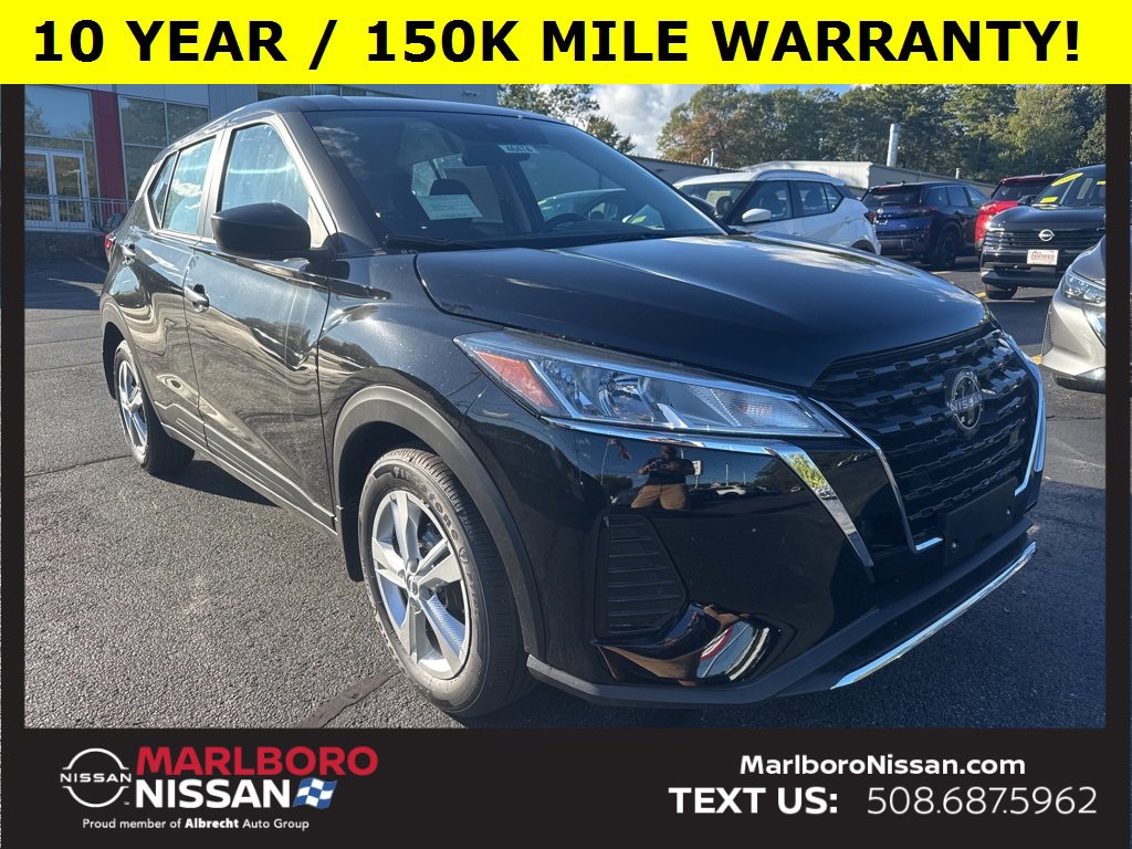 New 2025 Nissan Kicks Play S