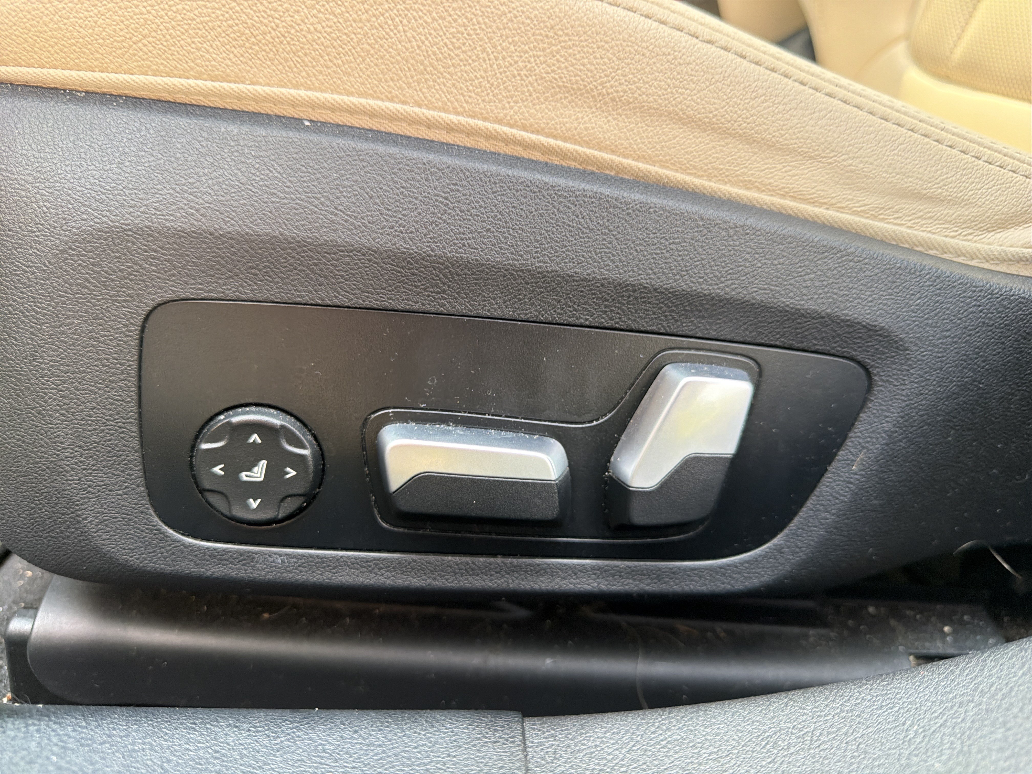 Used 2023 BMW i4 eDrive40 w/ Premium Package RWD image 26