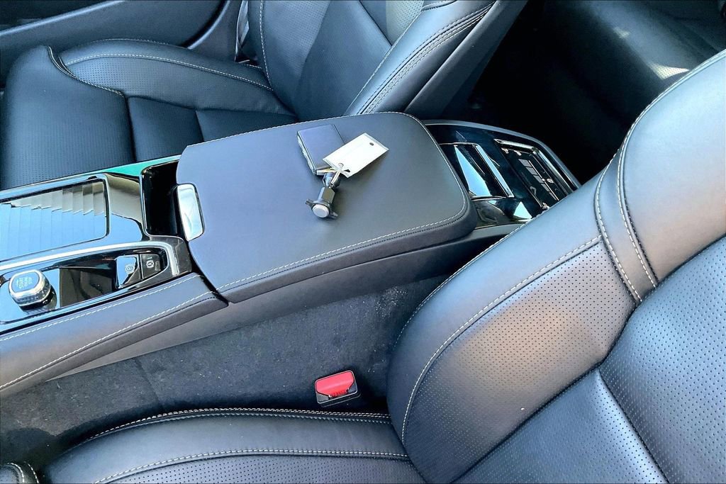 Certified 2023 Volvo S90 T8 Ultimate image 13