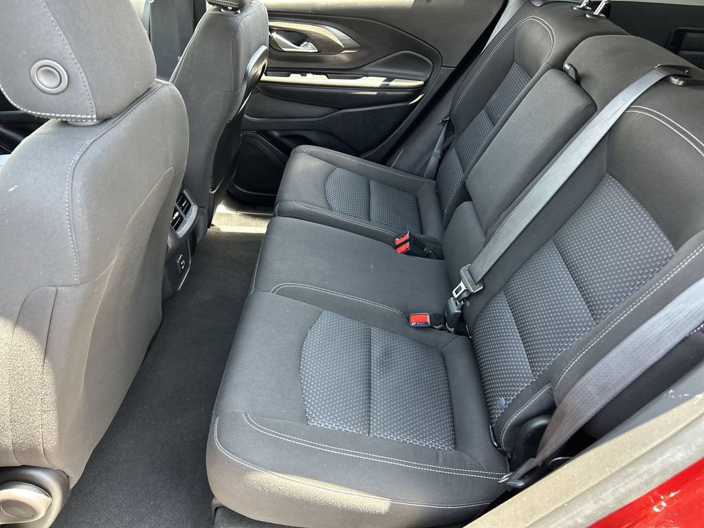 Used 2023 GMC Terrain SLE FWD image 25