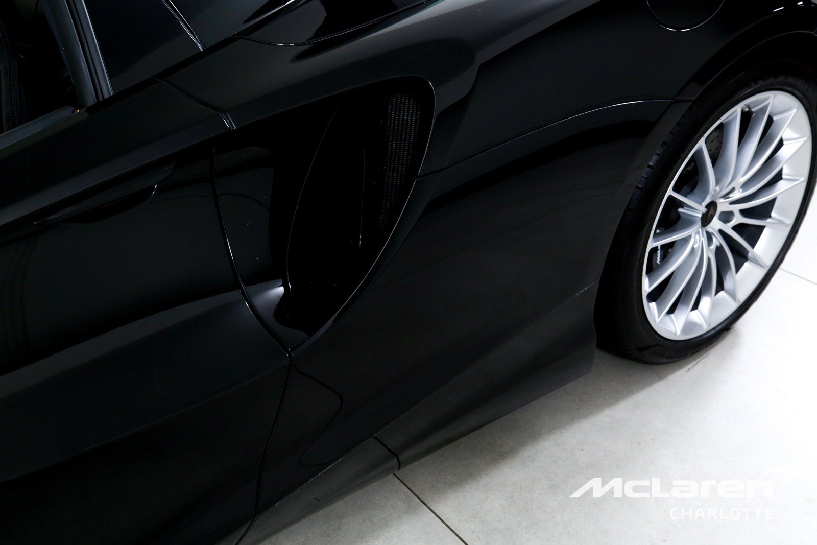 New 2026 McLaren Artura Spider RWD image 32