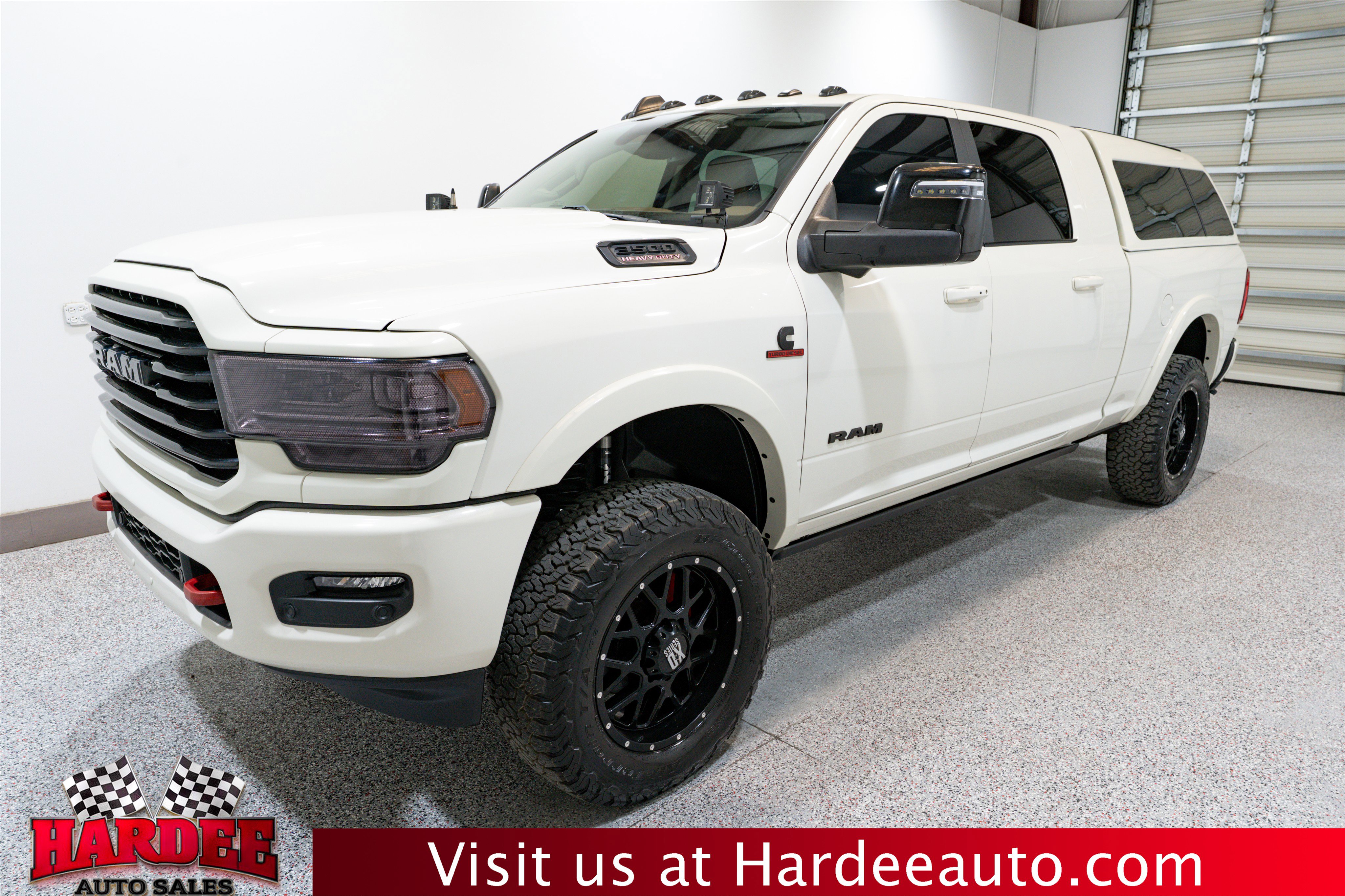 Used 2023 RAM 3500 Limited image 2