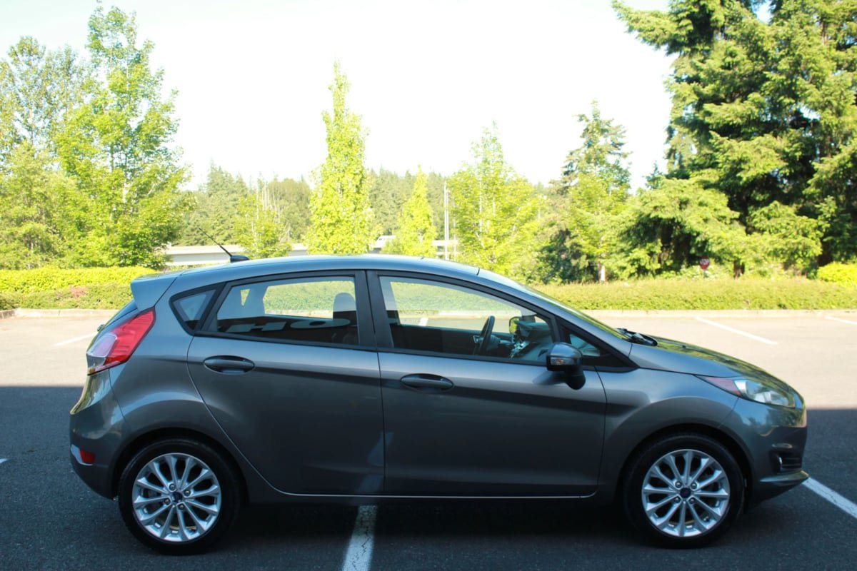 Used 2014 Ford Fiesta SE w/ Equipment Group 201A FWD image 8