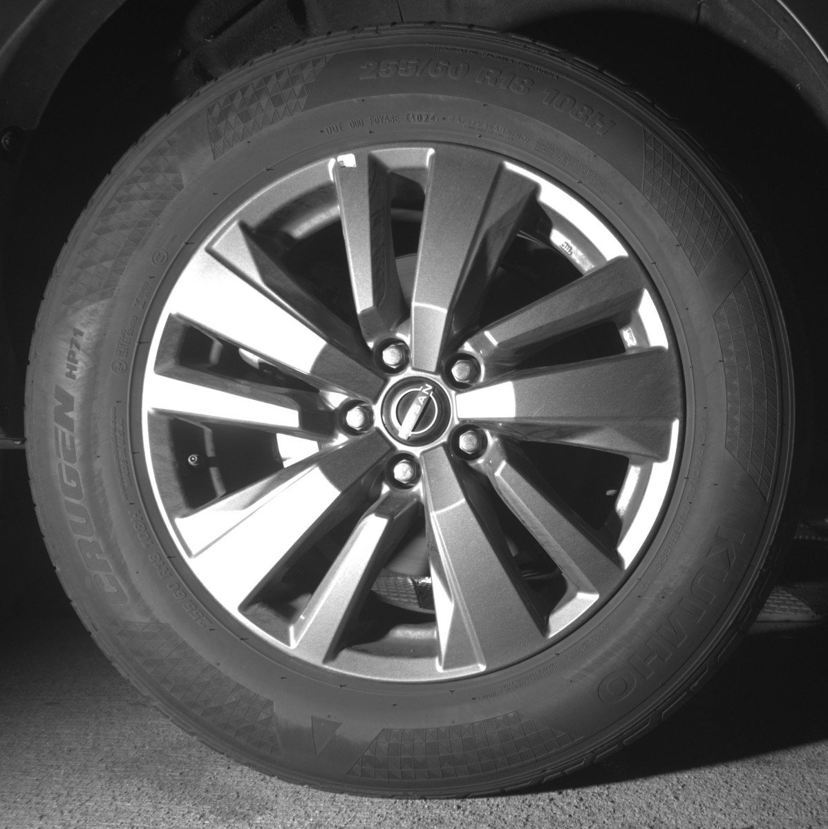 Used 2025 Nissan Pathfinder SV image 15