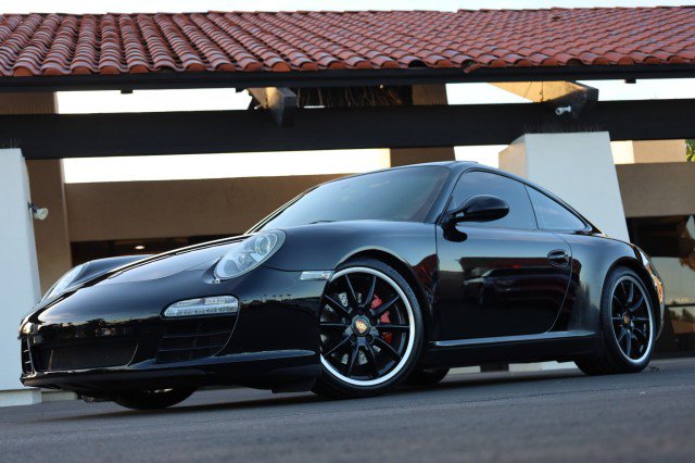 Used 2011 Porsche 911 Carrera S image 3