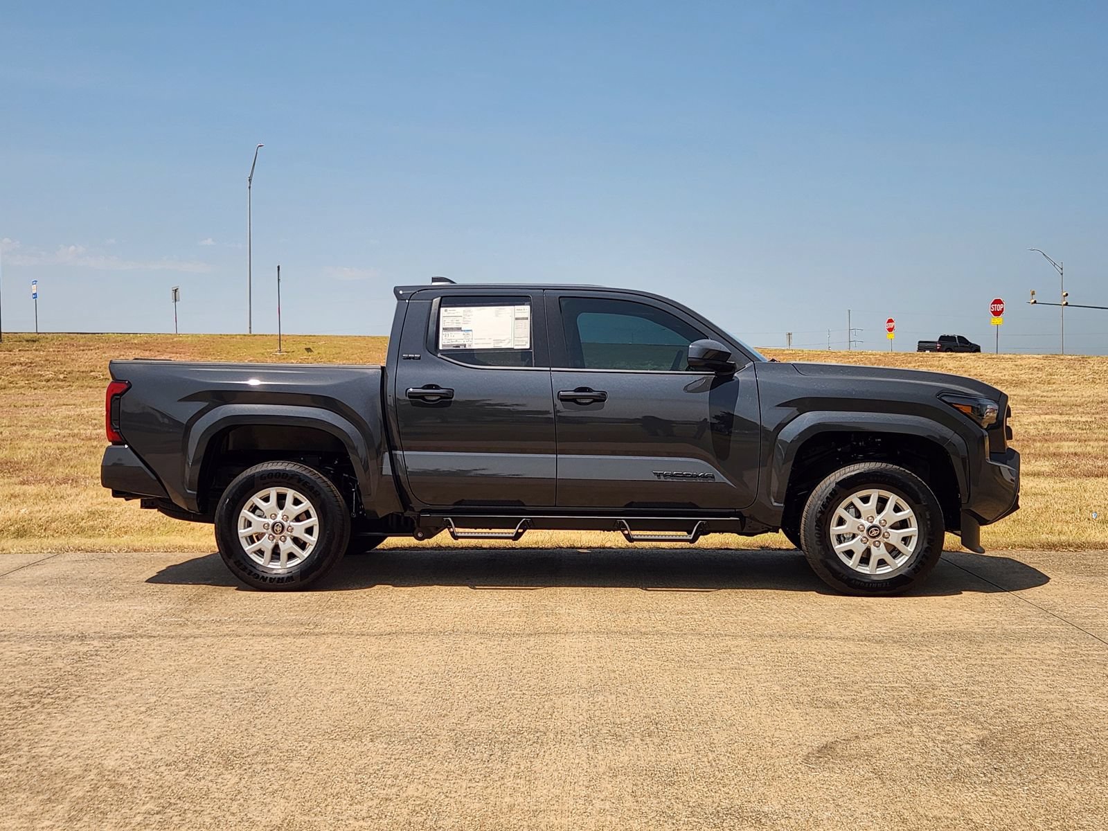 New 2026 Toyota Tacoma SR5 AWD/4WD image 7