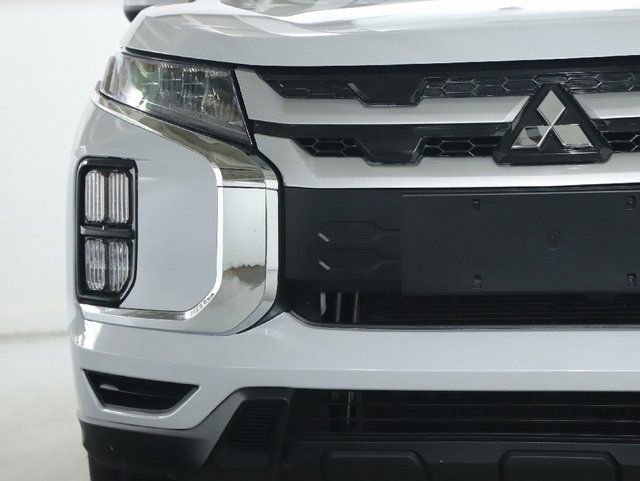 Used 2025 Mitsubishi Outlander Sport AWD image 6