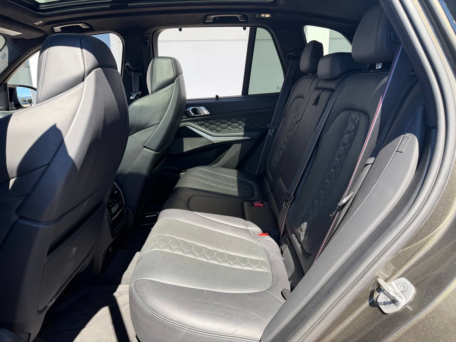 Used 2022 BMW X5 M w/ Competition Package 2 AWD/4WD image 18