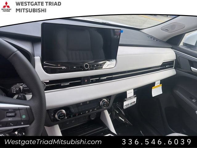 New 2026 Mitsubishi Outlander SEL FWD image 13