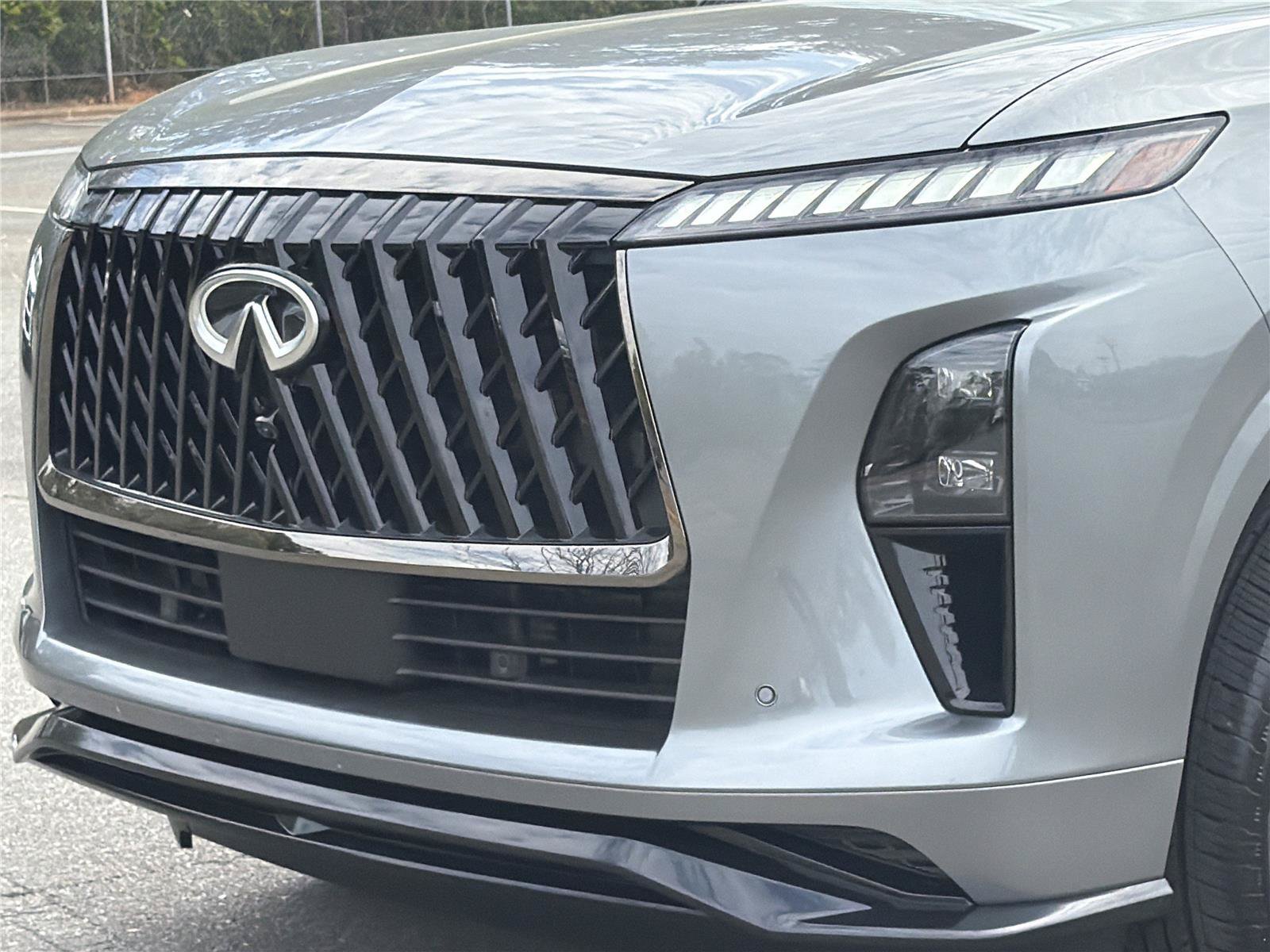 New 2026 INFINITI QX80 4WD w/ Sport Exterior Package image 33