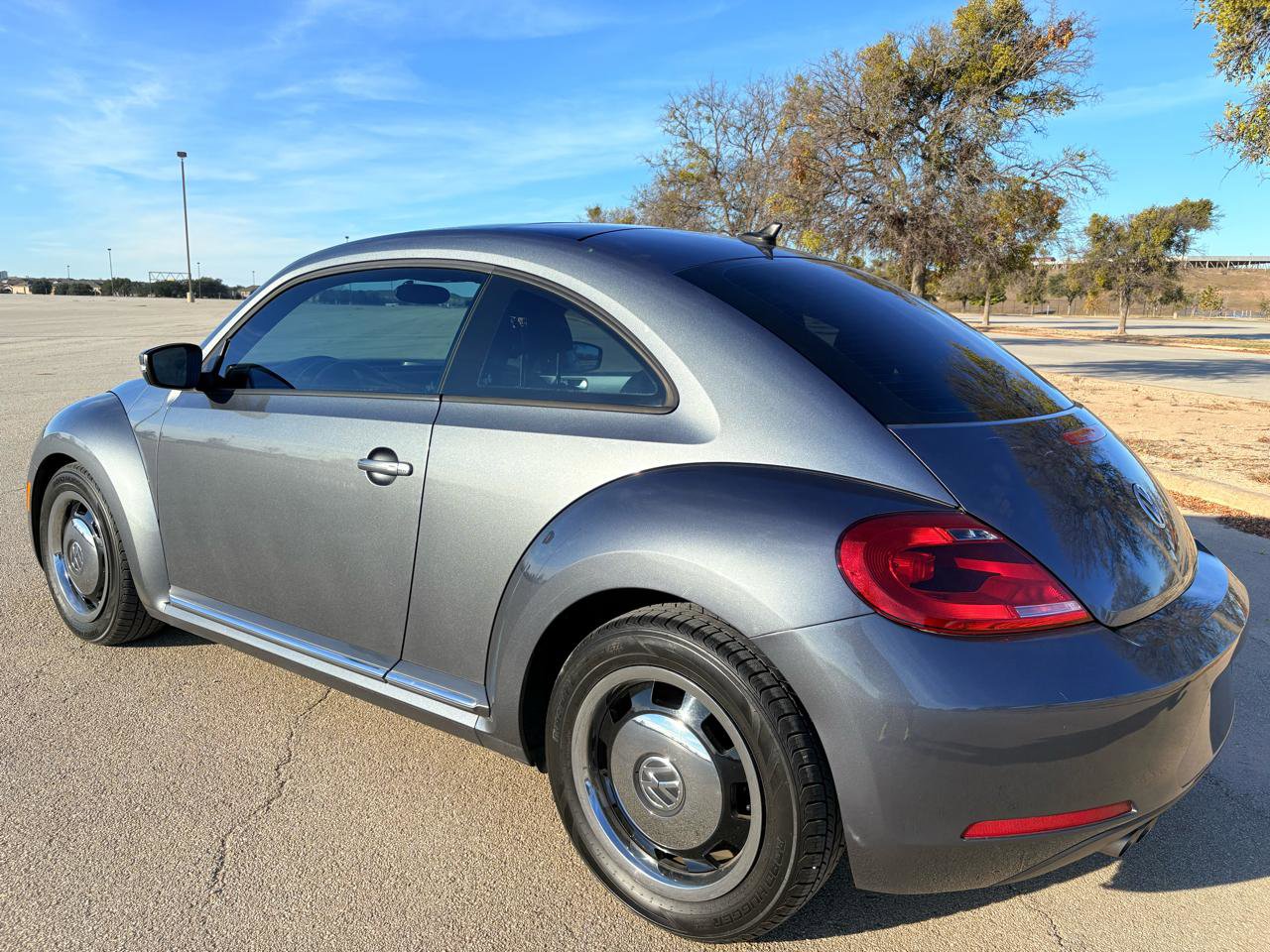 Used 2013 Volkswagen Beetle 2.5 image 52