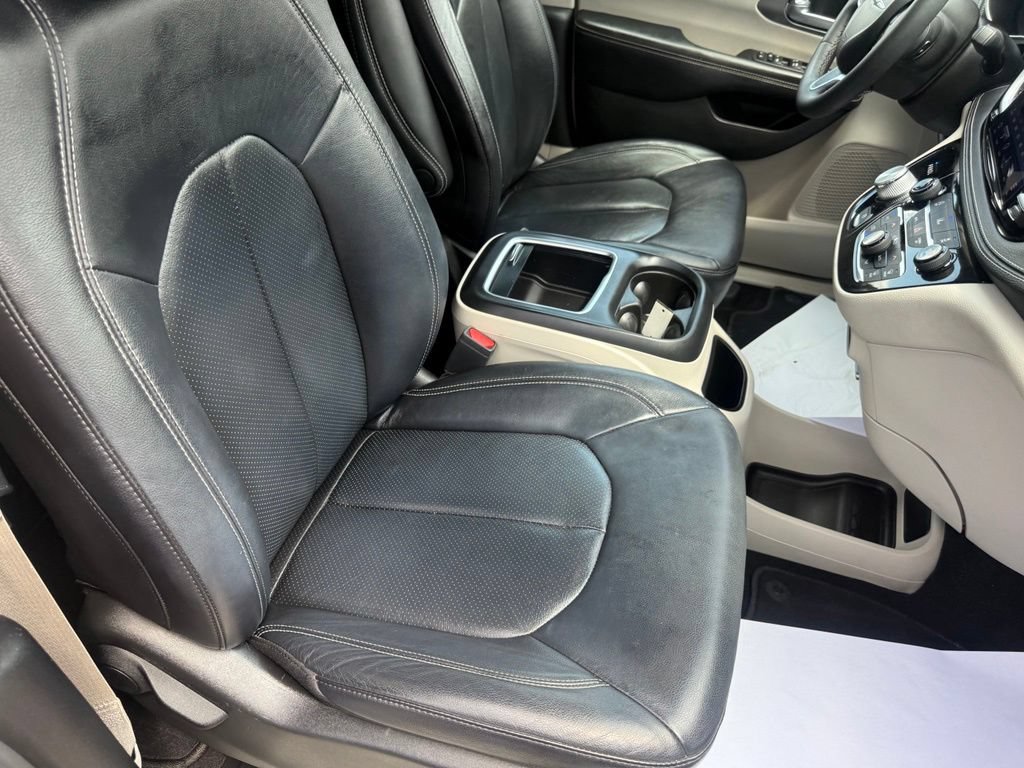 Used 2022 Chrysler Pacifica Touring-L AWD/4WD image 63