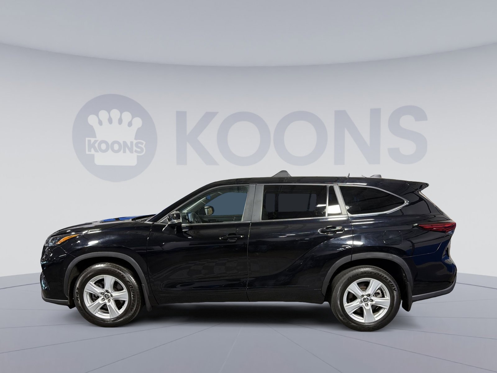 Used 2023 Toyota Highlander L AWD/4WD image 13