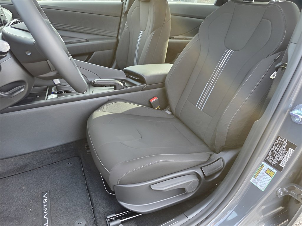 New 2026 Hyundai Elantra Sport image 13