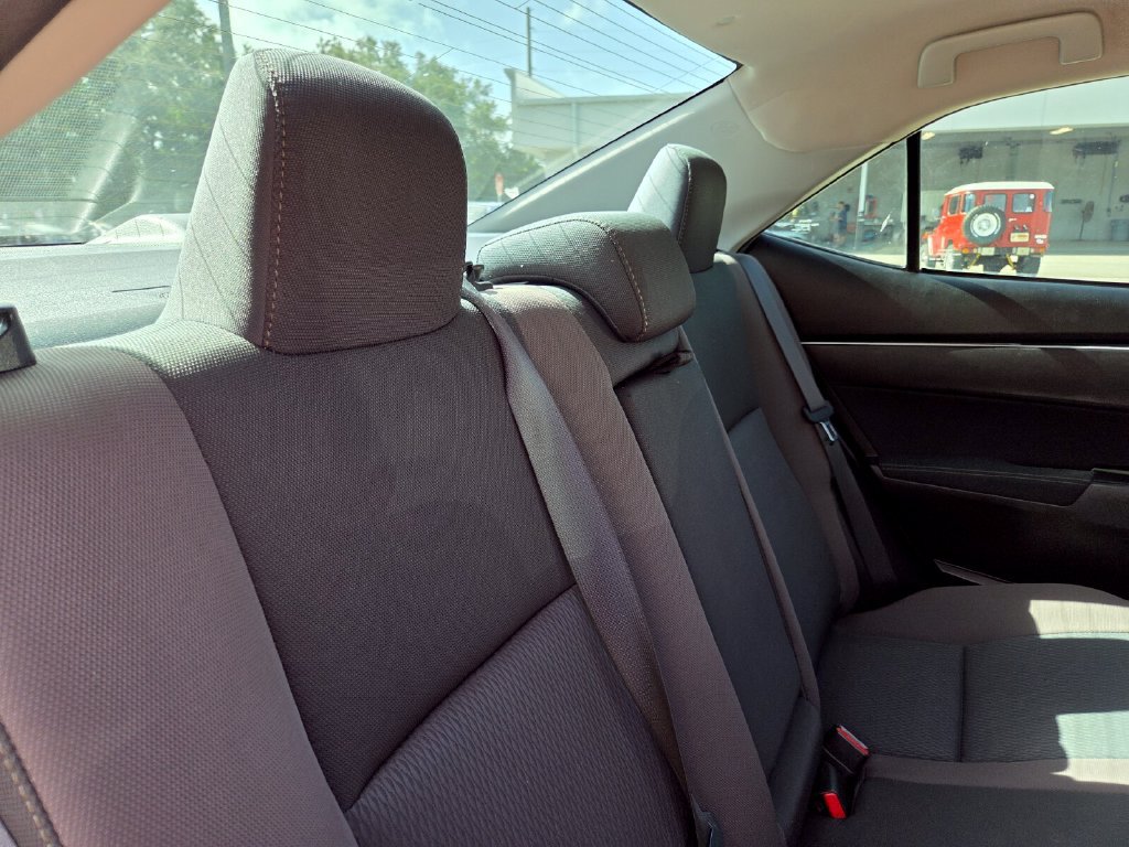 Certified 2018 Toyota Corolla LE FWD image 18